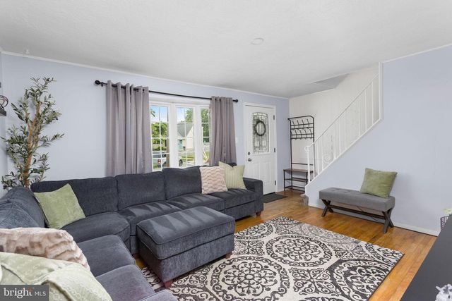 39 BENSON LN, Hamilton, NJ 08610