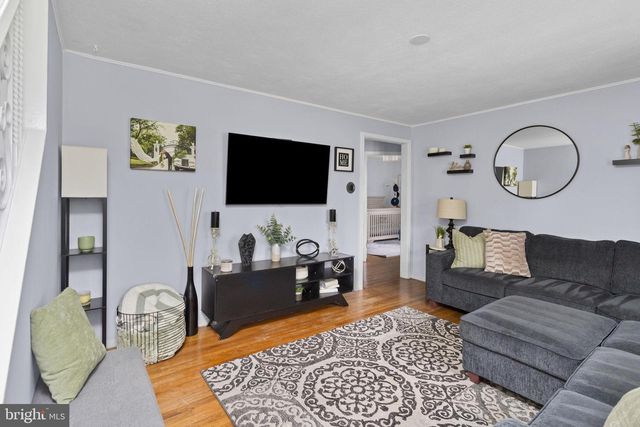 39 BENSON LN, Hamilton, NJ 08610