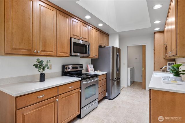 4049 Providence Point Drive SE, Issaquah, WA 98029
