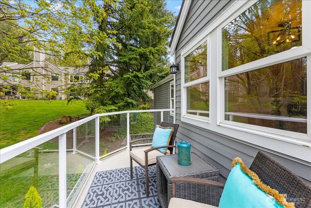 4049 Providence Point Drive SE, Issaquah, WA 98029