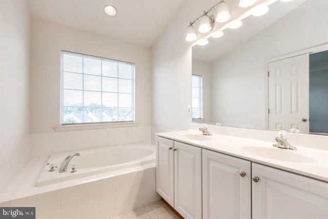 11843 SKYLARK RD, Clarksburg, MD 20871