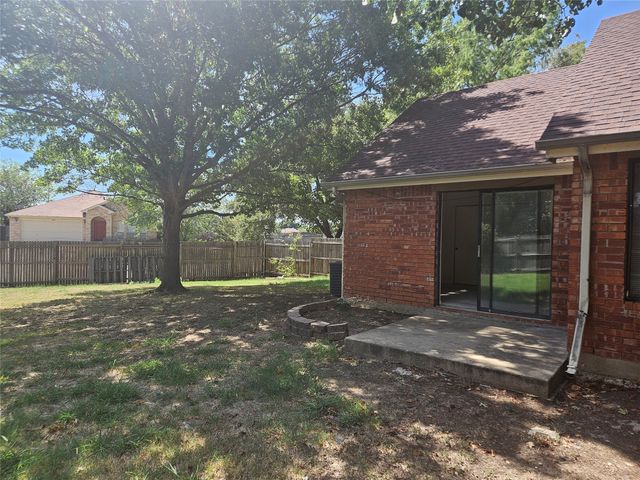 3104 MORNING MEADOW Lane, Grand Prairie, TX 75052