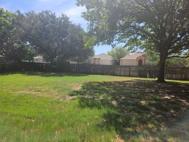 3104 MORNING MEADOW Lane, Grand Prairie, TX 75052