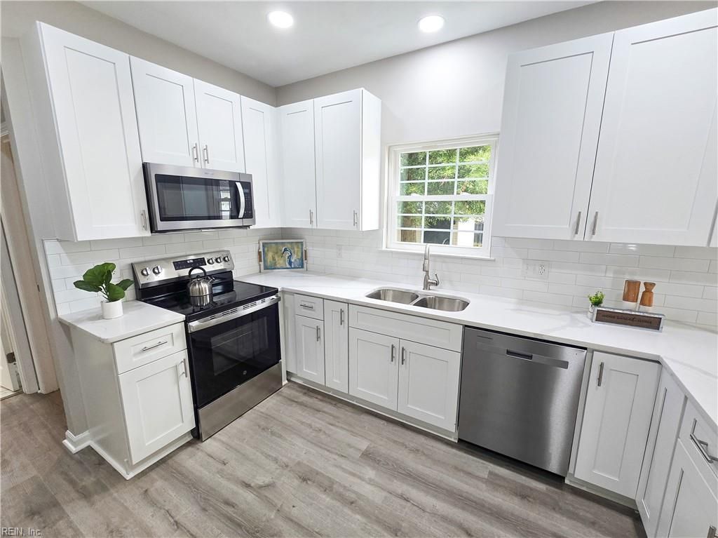 4014 Stowaway LN, Portsmouth, VA 23703