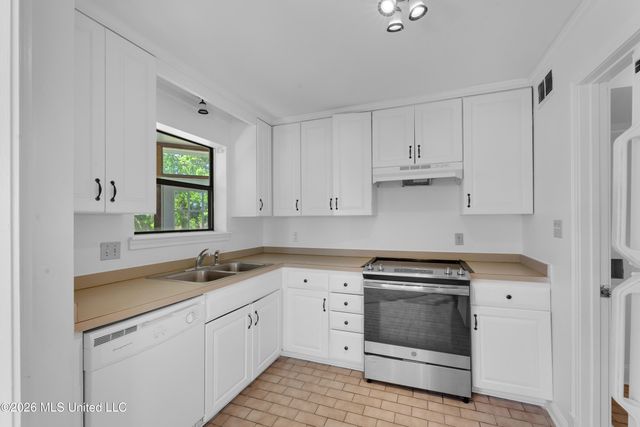 251 Rue Petit Bois, Biloxi, MS 39531
