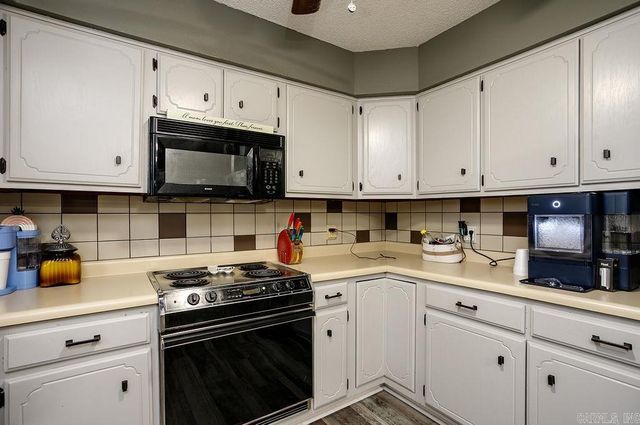 2300 Jaybee Dr., Jonesboro, AR 72404