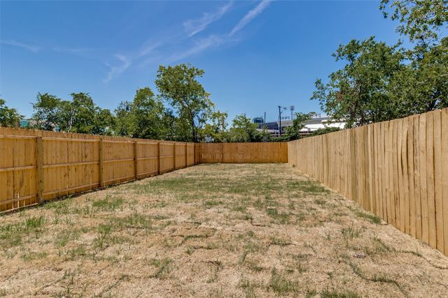 1319 Fletcher Street, Dallas, TX 75223
