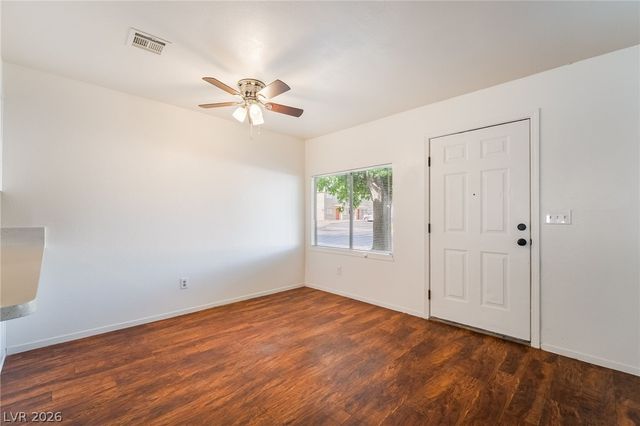 1611 East HARMON Avenue 3, Las Vegas, NV 89119