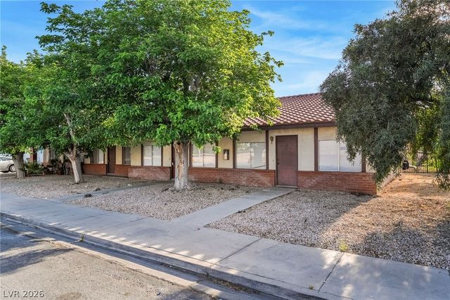 1611 East HARMON Avenue 3, Las Vegas, NV 89119