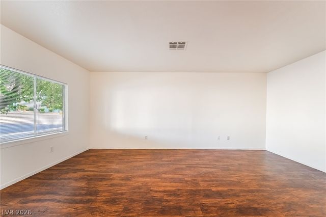 1611 East HARMON Avenue 3, Las Vegas, NV 89119