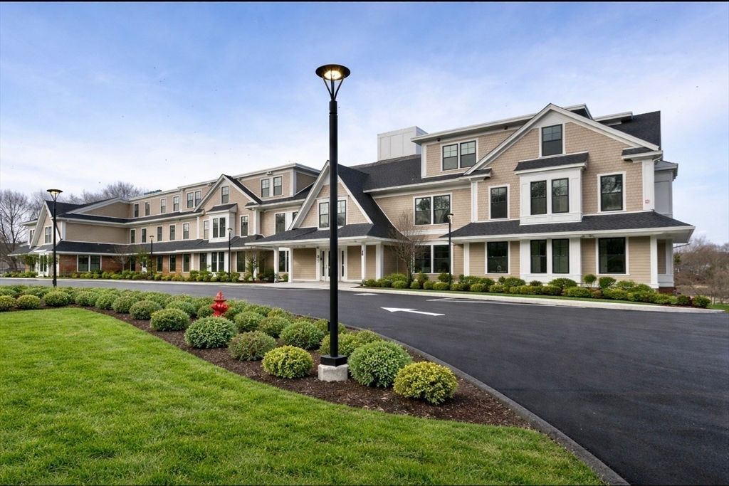 26 Union Street 115, Natick, MA 01760
