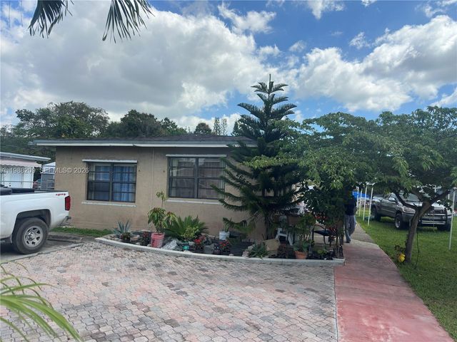 26672 SW 137th Ct, Miami, FL 33032