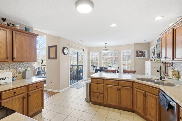 702 WOLF TRAIL, Columbia, MO 65201