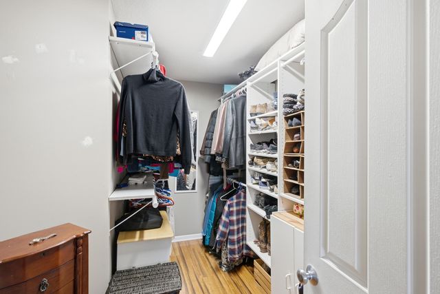 702 WOLF TRAIL, Columbia, MO 65201