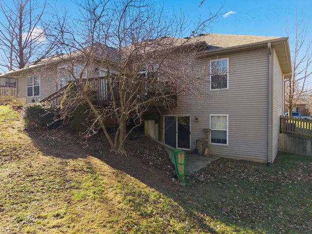 702 WOLF TRAIL, Columbia, MO 65201