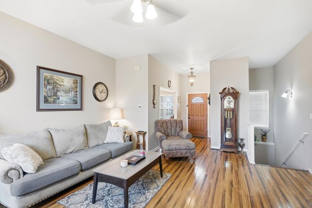 702 WOLF TRAIL, Columbia, MO 65201