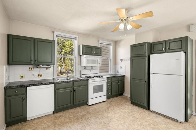 8 Morton St, North Andover, MA 01845