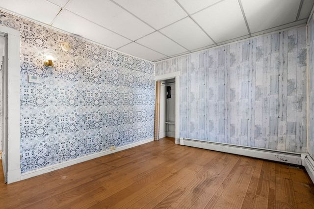 8 Morton St, North Andover, MA 01845