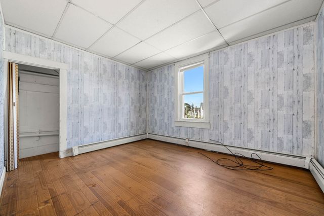 8 Morton St, North Andover, MA 01845