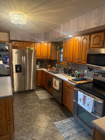 2404 Fruit Station Drive, Mountain Grove, MO 65711