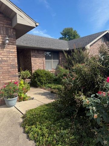 2404 Fruit Station Drive, Mountain Grove, MO 65711