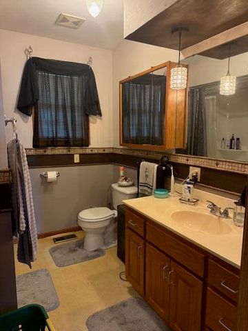 2404 Fruit Station Drive, Mountain Grove, MO 65711