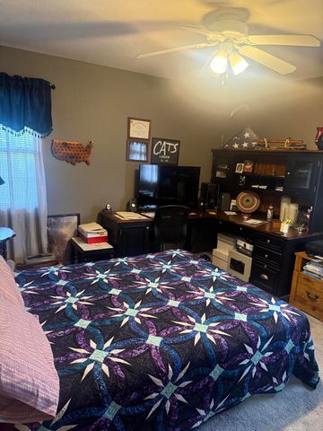 2404 Fruit Station Drive, Mountain Grove, MO 65711