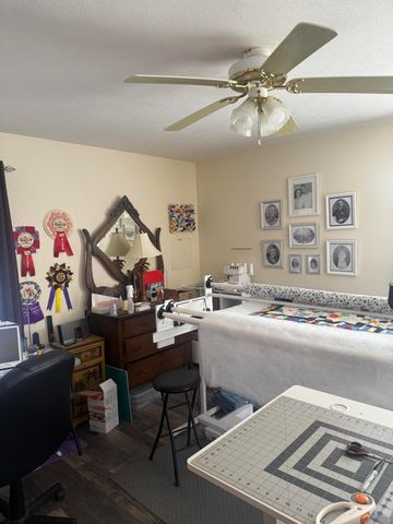 2404 Fruit Station Drive, Mountain Grove, MO 65711