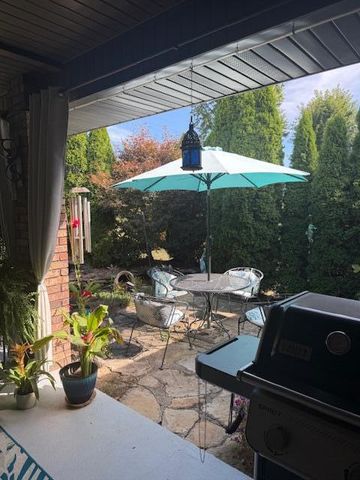 2404 Fruit Station Drive, Mountain Grove, MO 65711