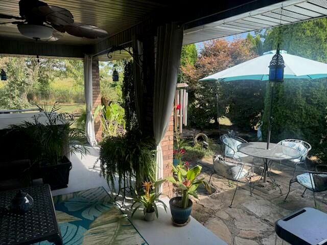 2404 Fruit Station Drive, Mountain Grove, MO 65711