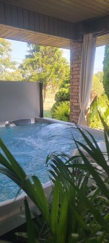 2404 Fruit Station Drive, Mountain Grove, MO 65711