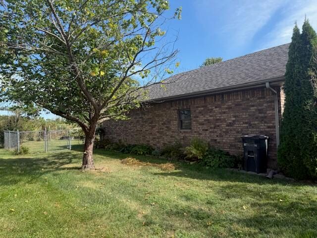 2404 Fruit Station Drive, Mountain Grove, MO 65711