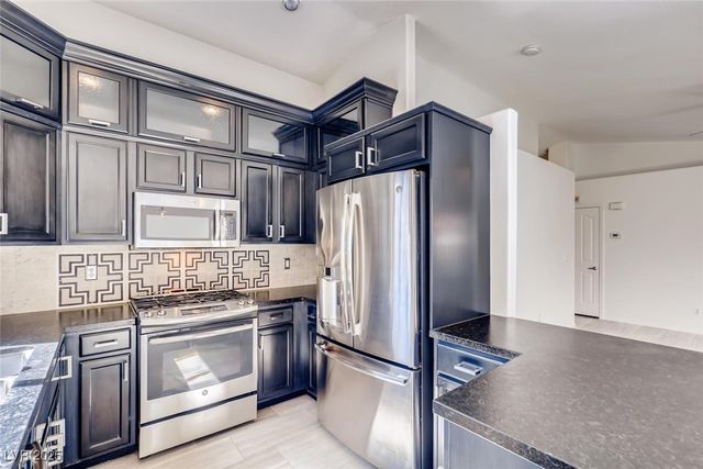 2564 Spruce Creek Drive, Las Vegas, NV 89135