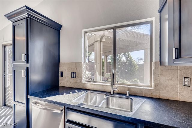 2564 Spruce Creek Drive, Las Vegas, NV 89135