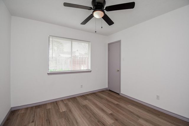 9426 Kingsvalley Street, Houston, TX 77075