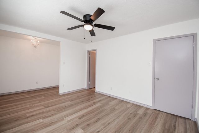 9426 Kingsvalley Street, Houston, TX 77075