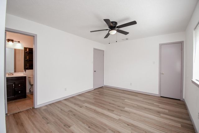 9426 Kingsvalley Street, Houston, TX 77075