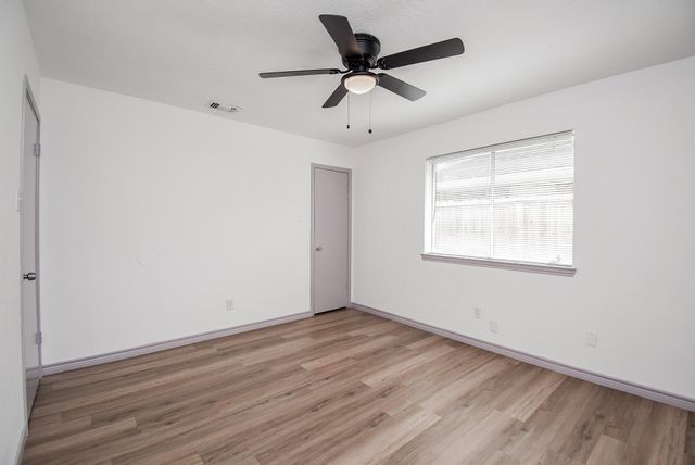 9426 Kingsvalley Street, Houston, TX 77075