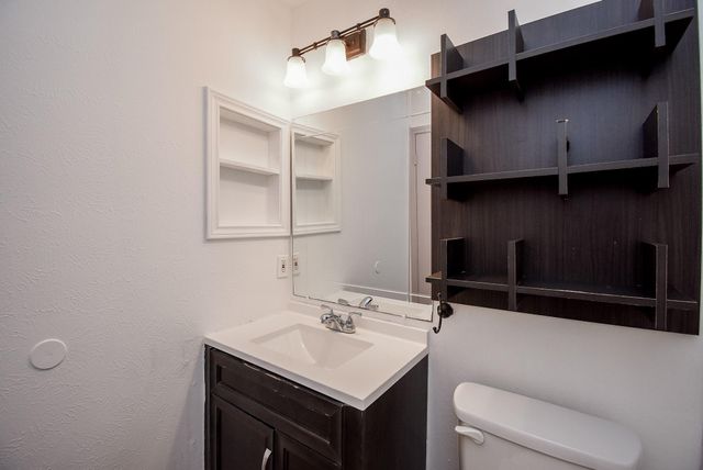 9426 Kingsvalley Street, Houston, TX 77075