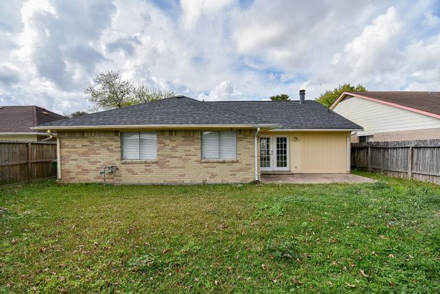 9426 Kingsvalley Street, Houston, TX 77075