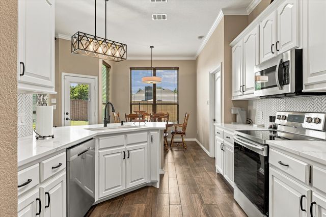 6030 Cynthia Drive, Midlothian, TX 76065