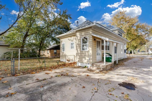 545 E Mulvane, Mulvane, KS 67110