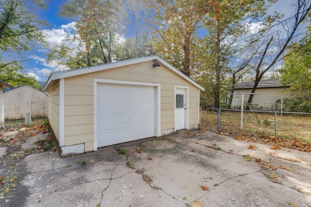 545 E Mulvane, Mulvane, KS 67110
