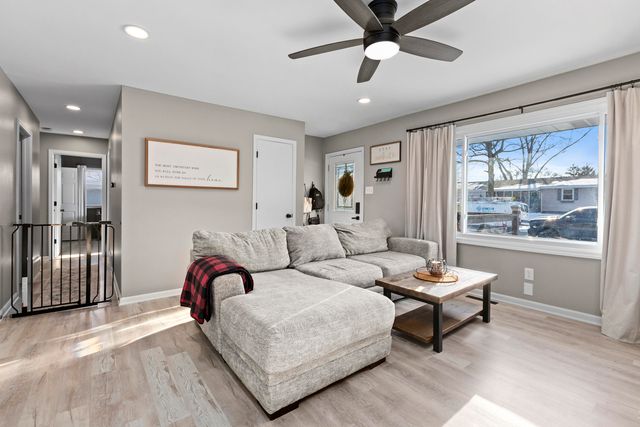 7849 Hanley Street, Schererville, IN 46375