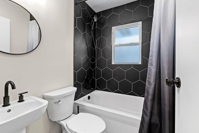 7849 Hanley Street, Schererville, IN 46375