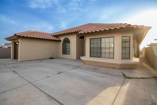 734 N Mesa St, San Luis, AZ 85349