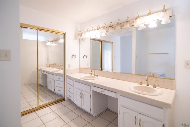 734 N Mesa St, San Luis, AZ 85349