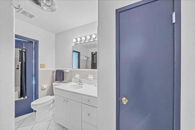 5351 NE 17th Terrace, Fort Lauderdale, FL 33334