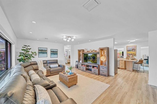 5351 NE 17th Terrace, Fort Lauderdale, FL 33334