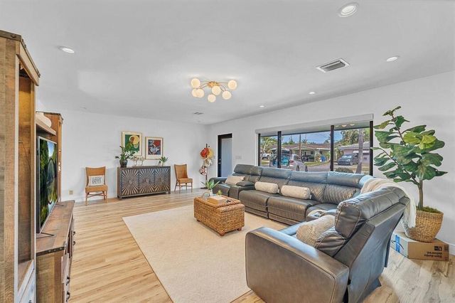 5351 NE 17th Terrace, Fort Lauderdale, FL 33334